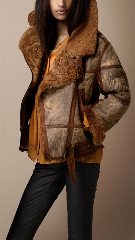 women's fur collar burberry aviator jackets fashion show 20